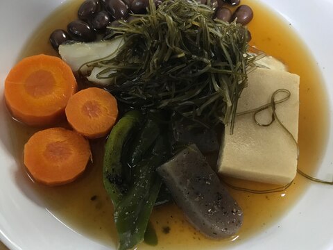 タラと高野豆腐、野菜たちの昆布煮